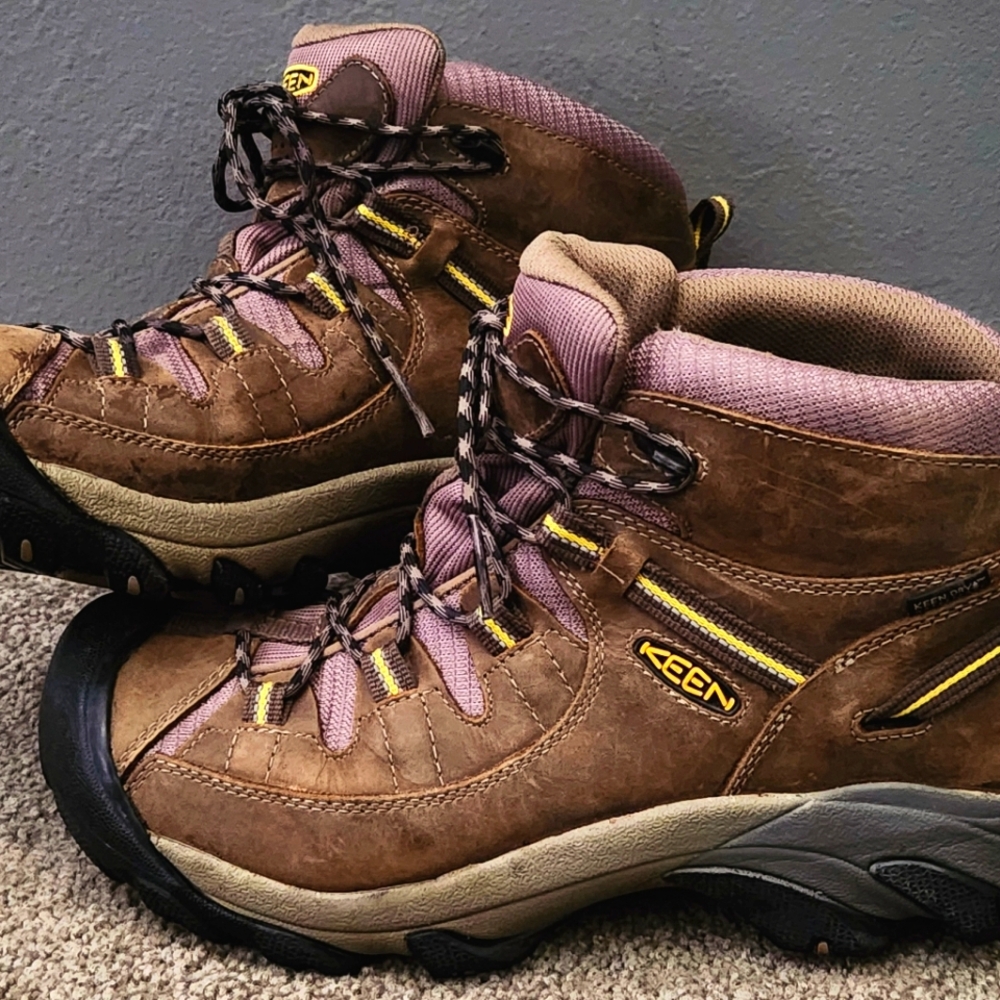 KEEN Men's Mid Height Waterproof Hiking Boot
